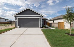 284 Feathers St, Jarrell, TX 76537