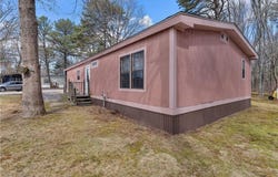 41 Leisure Way, Coventry, RI 02816