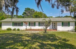 10 Mirror Lake Dr, Ormond Beach, FL 32174