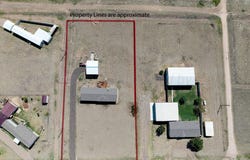 300 10th Street, Claude, TX 79019