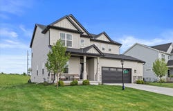 2906 Yahara Dr, Summit, WI 53066