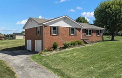 98 Moss Way, Glasgow, KY 42141