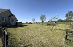 6036 SE Adams St, Topeka, KS 66609