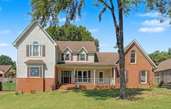 2729 SHADOW POINT Cv W, Memphis, TN 38016