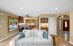 5922 Charter Oaks Dr, Castro Valley, CA 94552