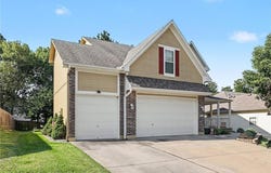 508 NE Hans Drive, Blue Springs, MO 64014