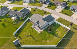 2818 W HIDDEN PINE Drive, APPLETON, WI 54913