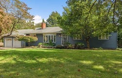 25 Starview Dr, Hillsborough Twp., NJ 08844-2526