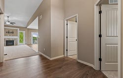 800 E 13th Terrace, Kearney, MO 64060
