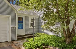 26 Roberta Drive, Barrington, RI 02806