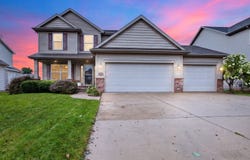 1310 Longford Lane, Bloomington, IL 61704