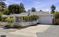 8 Lander Dr, Martinez, CA 94553