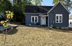 305 E Webster Avenue, Ava, MO 65608