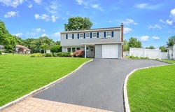 1 Blue Spruce Lane, Commack, NY 11725