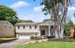 1560 Chanticlair Circle, Wixom, MI 48393