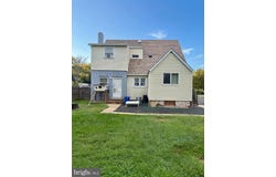 623 E BAY Avenue, BARNEGAT, NJ 08005