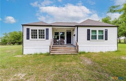 2901 S Main St, Taylor, TX 76574
