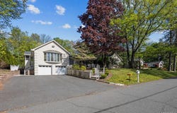 10 Elyise Road, Monsey, NY 10952