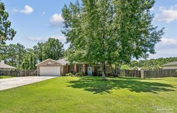 7791 Fenwick St, Navarre, FL 32566