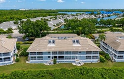 1249 EDGEWATER Circle, BRADENTON, FL 34209