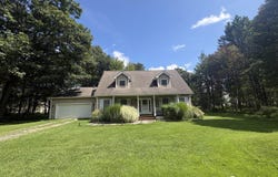 142 Stillwater Drive, Pocono Summit, PA 18346