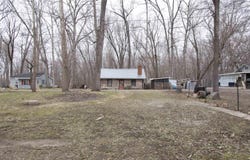 2008 E Riverside Drive, Warsaw, IN 46582-7962