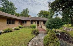 1615 1st St. E, Independence, IA 50644