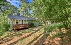 93 Leno Rd, Holland, MA 01521