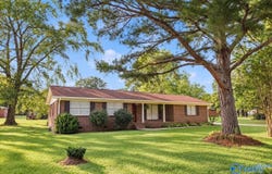 1207 Larrydale Drive, Glencoe, AL 35905