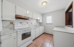 911 vance jackson rd, San Antonio, TX 78201