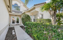2725 Pointe Circle, Greenacres, FL 33413