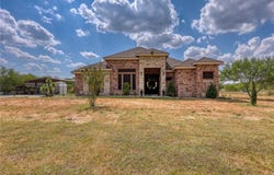 894 County Road 465, Alice, TX 78332