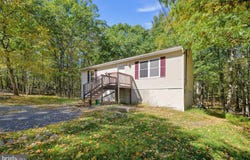 521 STARLING Court, BUSHKILL, PA 18324