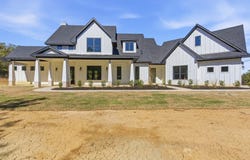 1552 Lakeridge Boulevard, Sunset, TX 76270