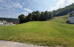 Shirk Lane, Wheeling, WV 26003
