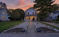407 High Street, Marshall, MI 49068