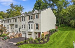 475 Cherryhill Dr, Cecil, PA 15017