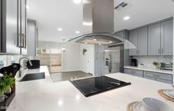 2331 E SUNNYSIDE Drive, Phoenix, AZ 85028