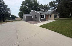 1726 E Washington St, West Bend, WI 53095