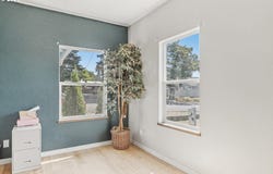 1732 E WASHINGTON Ave, CottageGrove, OR 97424
