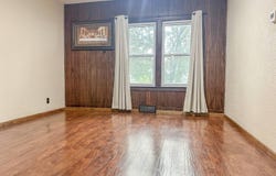 128 E Walnut Avenue, Linton, ND 58552