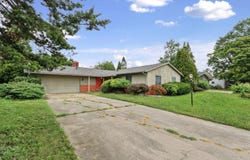 1913 Moraine Drive, Champaign, IL 61822