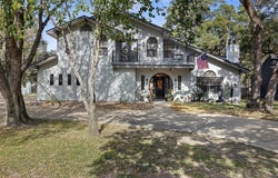 104 Hickory Lane, Columbus, TX 78934