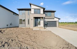 15270 Nottingham Fields Parkway, Lansing, MI 48906