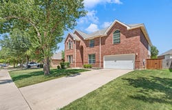 1302 Parkside Drive, Mansfield, TX 76063