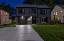 7371 Parma Park Boulevard, Parma, OH 44130
