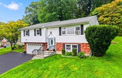 161 Geymer Drive, Mahopac, NY 10541
