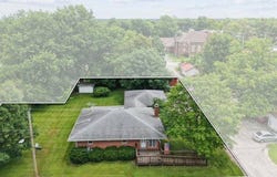 305 N John St, Moravia, IA 52571