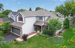 1172 Hillcrest Lane, Woodridge, IL 60517