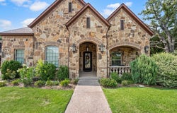 3300 Alexandria Court, Grapevine, TX 76092
